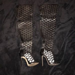 Akira “ Boogie Down” black studded boots sz 6